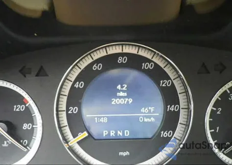 2008 Mercedes-Benz C300 z USA, uszkodzony, nr VIN WDDGF54X48R014448